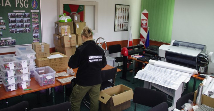 Domowa fabryka farmaceutyków zlikwidowana pod Kołobrzegiem [ZOBACZ ZDJĘCIA I FILM]