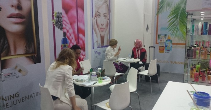 Laboratorium Kosmetyków Naturalnych Farmona na Targach Beautyworld w Dubaju Laboratorium Kosmetyków Naturalnych Farmona na Targach Beautyworld w Dubaju