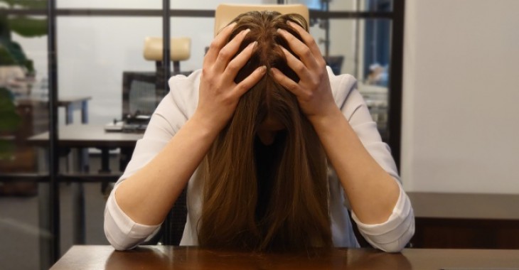 Opracowane przez naukowców urządzenie ubieralne skutecznie zmierzy poziom hormonu stresu. W przyszłości może pomóc m.in. osobom z depresją Opracowane przez naukowców urządzenie ubieralne skutecznie zmierzy poziom hormonu stresu. W przyszłości może pomóc m.in. osobom z depresją