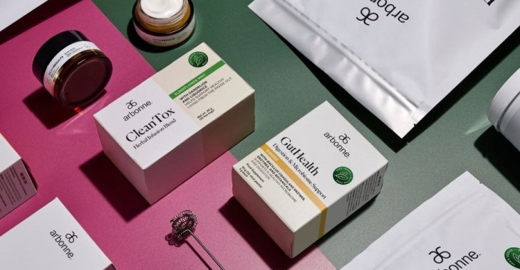 Rozpocznij podróż do zdrowego stylu życia z flagowym programem i bestselerowym zestawem produktów spożywczych marki Arbonne Rozpocznij podróż do zdrowego stylu życia z flagowym programem i bestselerowym zestawem produktów spożywczych marki Arbonne